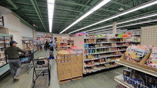Asian Grocery Store «Uwajimaya-Beaverton Store», reviews and photos, 10500 SW Beaverton Hillsdale Hwy, Beaverton, OR 97005, USA