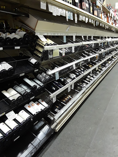 Liquor Store «Bayway World of Liquors», reviews and photos, 639 Bayway, Elizabeth, NJ 07202, USA