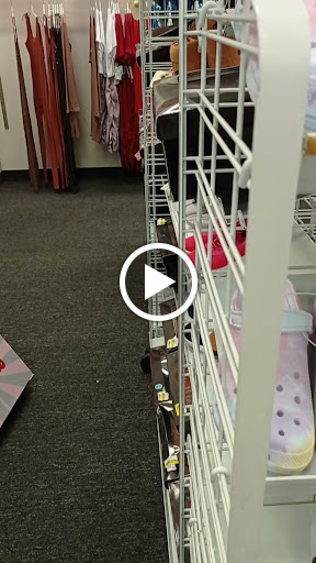 Clothing Store «Citi Trends», reviews and photos, 237 E Lewis and Clark Pkwy, Clarksville, IN 47129, USA