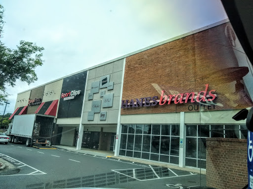 Shopping Mall «Thruway Shopping Center», reviews and photos, 300 S Stratford Rd, Winston-Salem, NC 27103, USA