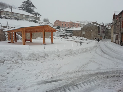 Place de la Pierre-Tournante à Saint-Sauveur-en-Rue