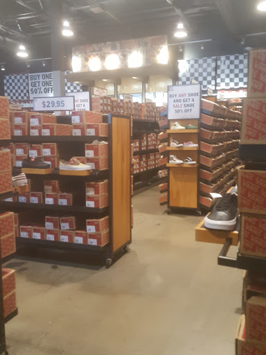 Outlet Store «Vans», reviews and photos, 4015 S Interstate Hwy 35, San Marcos, TX 78666, USA