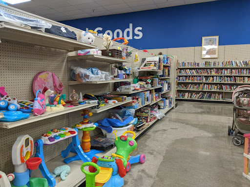 Thrift Store «Volunteers of America Thrift Store», reviews and photos, 1135 N Belsay Rd, Burton, MI 48509, USA