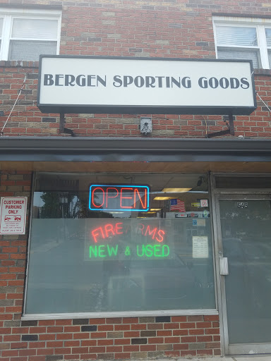 Bergen Sporting Goods, 649 Bergen Blvd, Ridgefield, NJ 07657, USA, 