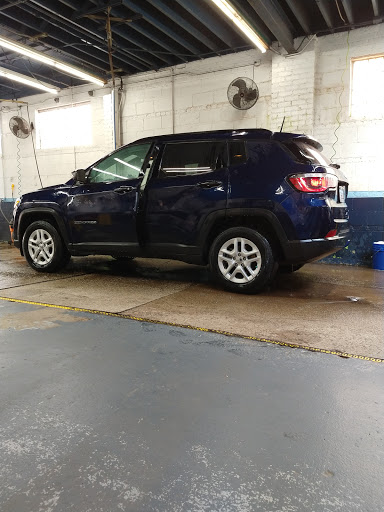 Car Wash «Forest Glen Hand Car Wash», reviews and photos, 5322 N Elston Ave, Chicago, IL 60630, USA