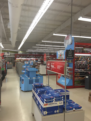 Office Supply Store «Staples», reviews and photos, 101 W Vine St, Kissimmee, FL 34741, USA