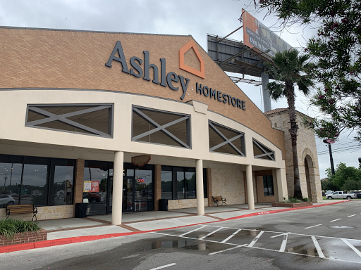 Furniture Store «Ashley Furniture HomeStore», reviews and photos, 651 Interstate 35 Business Loop, New Braunfels, TX 78130, USA