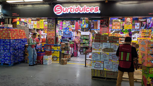 Dulcería SURTIDULCES pasillo 2 locales 71-73-75 en Iztapalapa