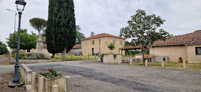 Mairie à Bonas