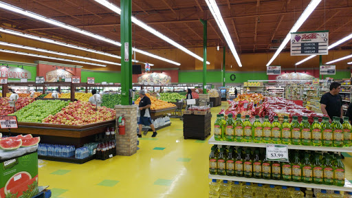 Grocery Store «Valli Produce of Glendale Heights», reviews and photos, 155 E N Ave, Glendale Heights, IL 60139, USA