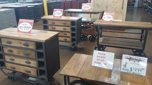 Building Materials Store «Seconds & Surplus Building Materials», reviews and photos, 909 Regal Row, Dallas, TX 75247, USA