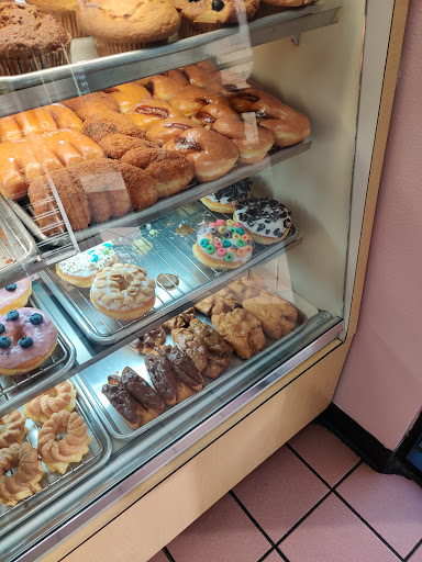 Donut Shop «Luvn Donuts», reviews and photos, 1421 W MacArthur Blvd # D, Santa Ana, CA 92704, USA