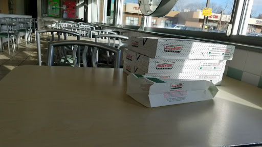 Bakery «Krispy Kreme Doughnuts», reviews and photos, 2900 S 108th St, Milwaukee, WI 53227, USA