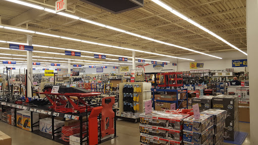 Hardware Store «Harbor Freight Tools», reviews and photos, 32706 John R Rd, Madison Heights, MI 48071, USA