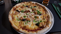 Plats et boissons du Pizzeria Pizza Gadiamb à Saint-Pierre - n°14