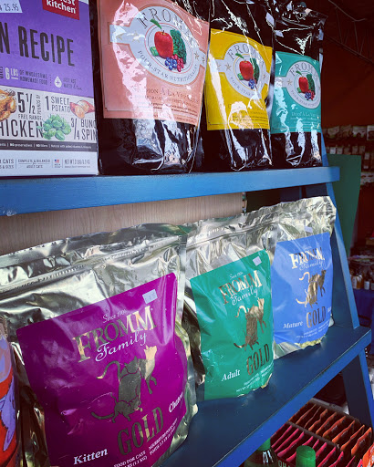 Pet Supply Store «Goin To the Dogs & Cats Pet», reviews and photos, 814 Wellman Ave NE, Huntsville, AL 35801, USA