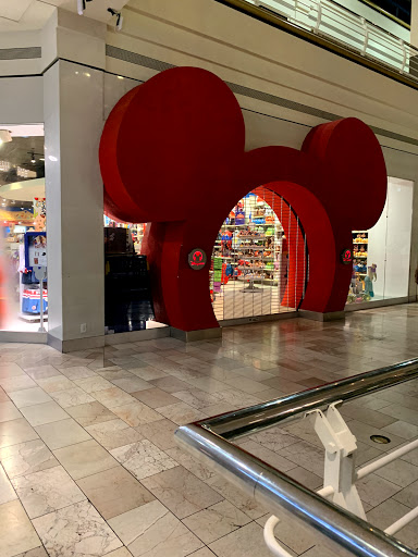 Shopping Mall «Shops at Rivercenter», reviews and photos, 849 E Commerce St, San Antonio, TX 78205, USA