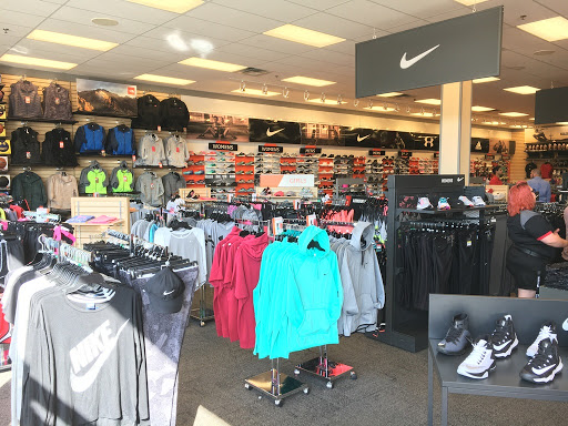 Shoe Store «Hibbett Sports», reviews and photos, 916 Loganville Hwy Ste 400, Bethlehem, GA 30620, USA