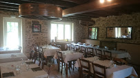 Atmosphère du Restaurant français Le Moulin de Chevillou à Saint-Gence - n°6