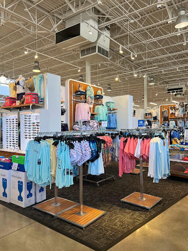 Marine Supply Store «West Marine», reviews and photos, 2401 S Andrews Ave, Fort Lauderdale, FL 33316, USA