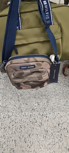 Clothing Store «Ross Dress for Less», reviews and photos, 415 South State Road 7, Hollywood, FL 33023, USA