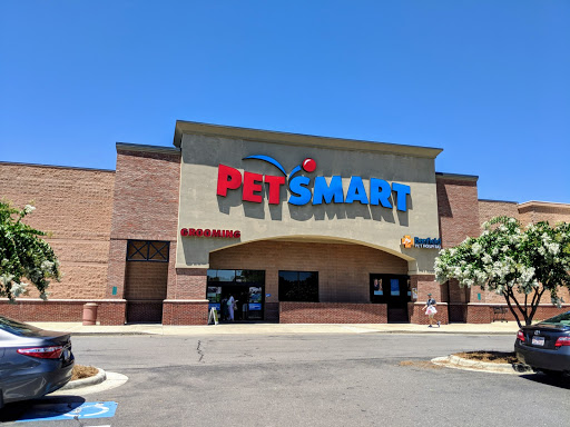 Pet Supply Store «PetSmart», reviews and photos, 2641 Lawndale Dr, Greensboro, NC 27408, USA