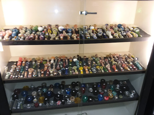 Tobacco Shop «Smokeez Smoke Shop», reviews and photos, 1911 Westminster St, Providence, RI 02909, USA