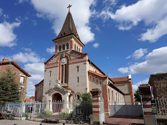 Église Notre Dame du Sacré-Cœur de Charentonneau Maisons-Alfort