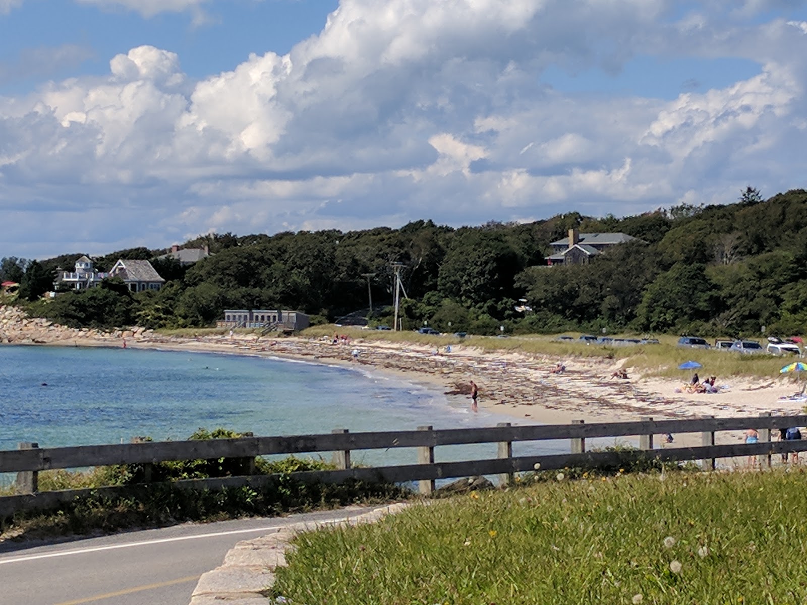 Foto de Nobska Beach com água turquesa superfície