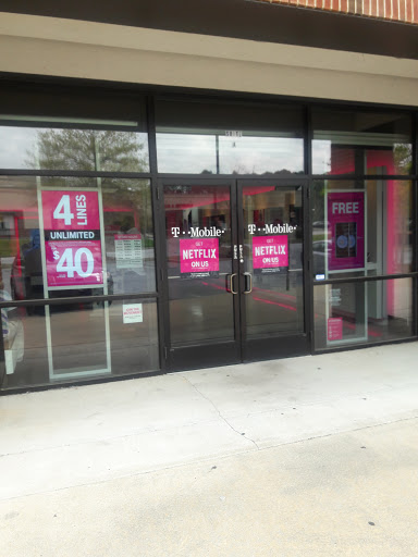 Cell Phone Store «T-Mobile», reviews and photos, 100 Promenade Pkwy A, Fayetteville, GA 30214, USA