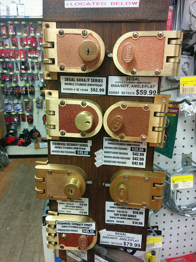 Hardware Store «Clark-Devon Hardware», reviews and photos, 6401 N Clark St, Chicago, IL 60626, USA