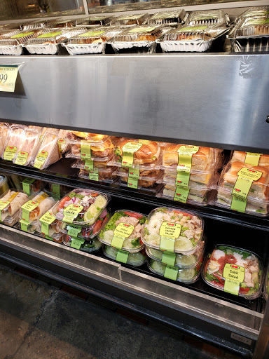 Supermarket «Manhattan Avenue Food Bazaar Supermarket», reviews and photos, 21 Manhattan Ave, Brooklyn, NY 11206, USA