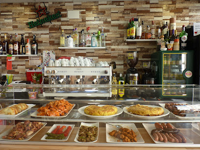 Bar Cafeteria Daroma - Carrer del Pla de l,Arc, 4, 46160 Llíria, Valencia, Spain