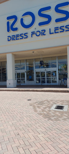 Clothing Store «Ross Dress for Less», reviews and photos, 1425 E Hallandale Beach Blvd, Hallandale Beach, FL 33009, USA