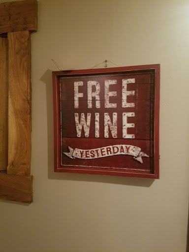 Wine Store «Pop More Corks», reviews and photos, 617 W Main St, Lake Geneva, WI 53147, USA