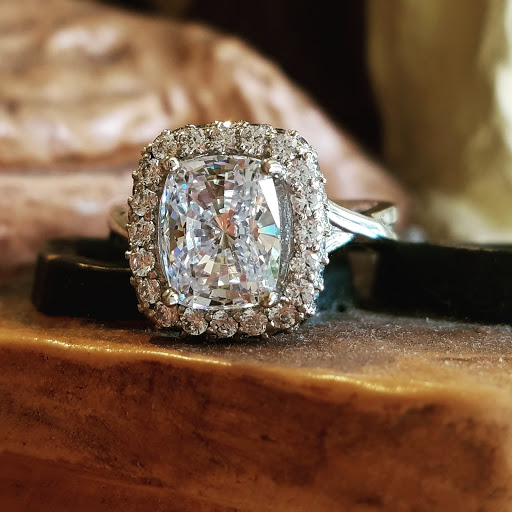 Jeweler «Harry W. Yaseen Jewelers», reviews and photos, 226 S Washington St, Naperville, IL 60540, USA