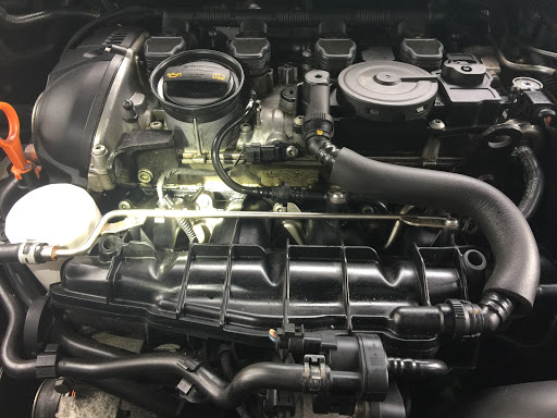 Used Car Dealer «Carson Cars», reviews and photos, 13806 WA-99, Lynnwood, WA 98087, USA