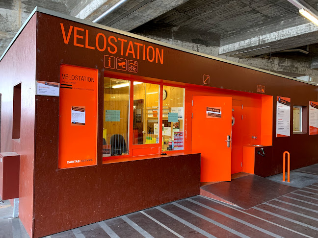 Kommentare und Rezensionen über Velostation Bahnhof Luzern