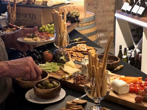 Wine Store «The Wine Exchange», reviews and photos, 1 Illinois St # 120, St Charles, IL 60174, USA