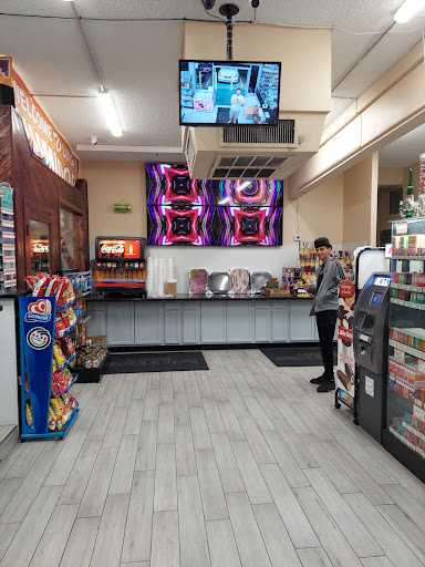 Tobacco Shop «2 Way Smoke Shop», reviews and photos, 7422 N 51st Ave, Glendale, AZ 85301, USA