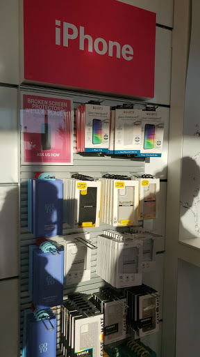 Cell Phone Store «T-Mobile», reviews and photos, 4203 Harrison Blvd, Ogden, UT 84403, USA