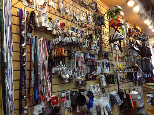 Outdoor Sports Store «Pro Ski and Mountain Service», reviews and photos, 108 W North Bend Way, North Bend, WA 98045, USA