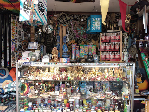 Tobacco Shop «Sunshine Daydream», reviews and photos, 2941 Boston Post Rd, Guilford, CT 06437, USA