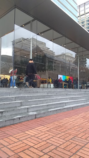 Computer Store «Apple Pioneer Place», reviews and photos, 450 SW Yamhill St, Portland, OR 97204, USA