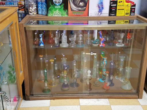Tobacco Shop «Tobacco World», reviews and photos, 335 S Columbia River Hwy, St Helens, OR 97051, USA