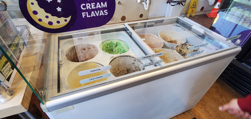 Cookie Shop «Insomnia Cookies», reviews and photos, 505 Westport Rd, Kansas City, MO 64111, USA