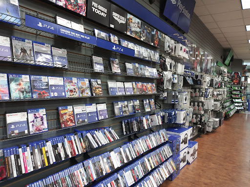Video Game Store «GameStop», reviews and photos, 8700 NE Vancouver Mall Dr #222, Vancouver, WA 98662, USA
