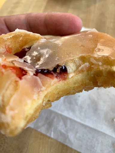 Donut Shop «K & C House of Donuts and Mexican Pastries», reviews and photos, 7014 N Maple Ave, Fresno, CA 93720, USA