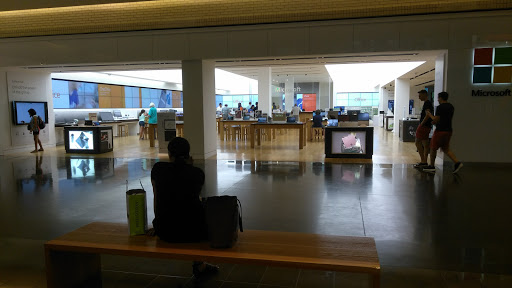 Computer Store «Microsoft Store - NorthPark Center», reviews and photos, 8687 N Central Expy #1612, Dallas, TX 75225, USA