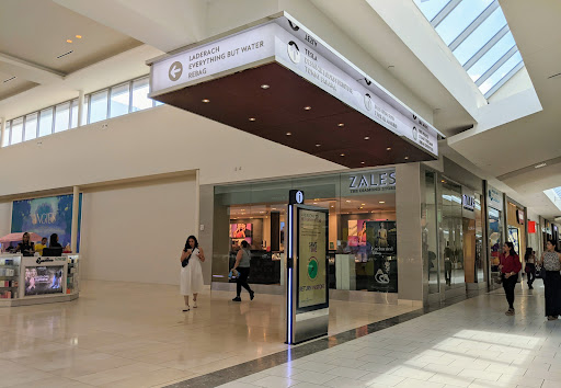 Jewelry Store «Zales - The Diamond Store», reviews and photos, 7567 Dadeland Mall Cir W, Miami, FL 33156, USA